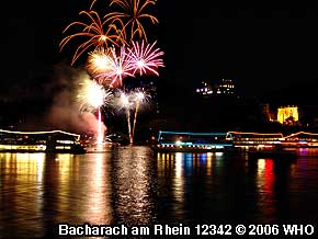 Walpurgisnacht Feuerwerk, 12342 © 2006 WHO